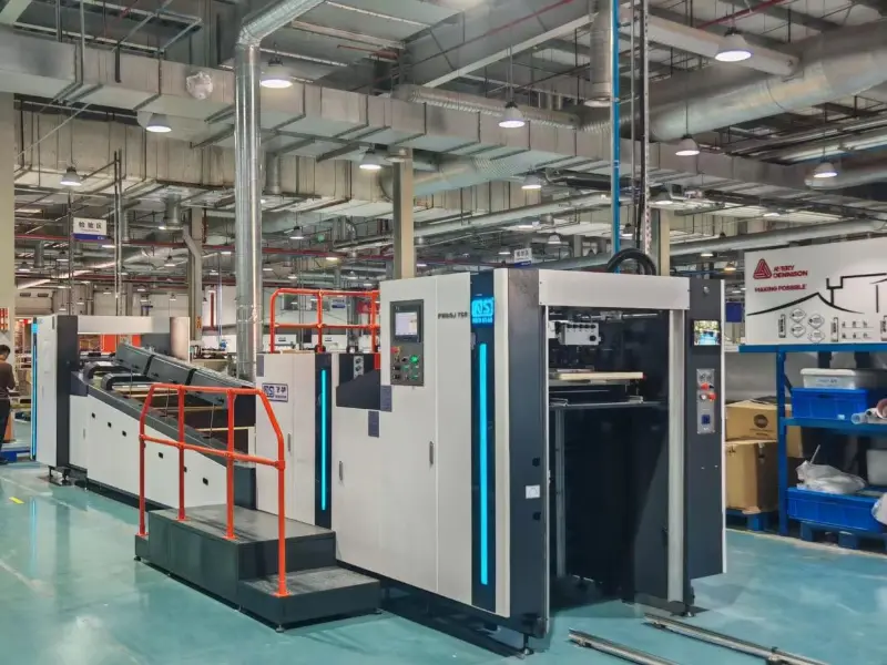 New Star mesin anyar FHSGJ-760 Full otomatis kacepetan dhuwur Full / titik Mesin Varnish wis dikirim menyang customer Indonesia.